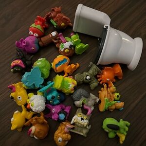 The uglys/ the grossest gang play figures